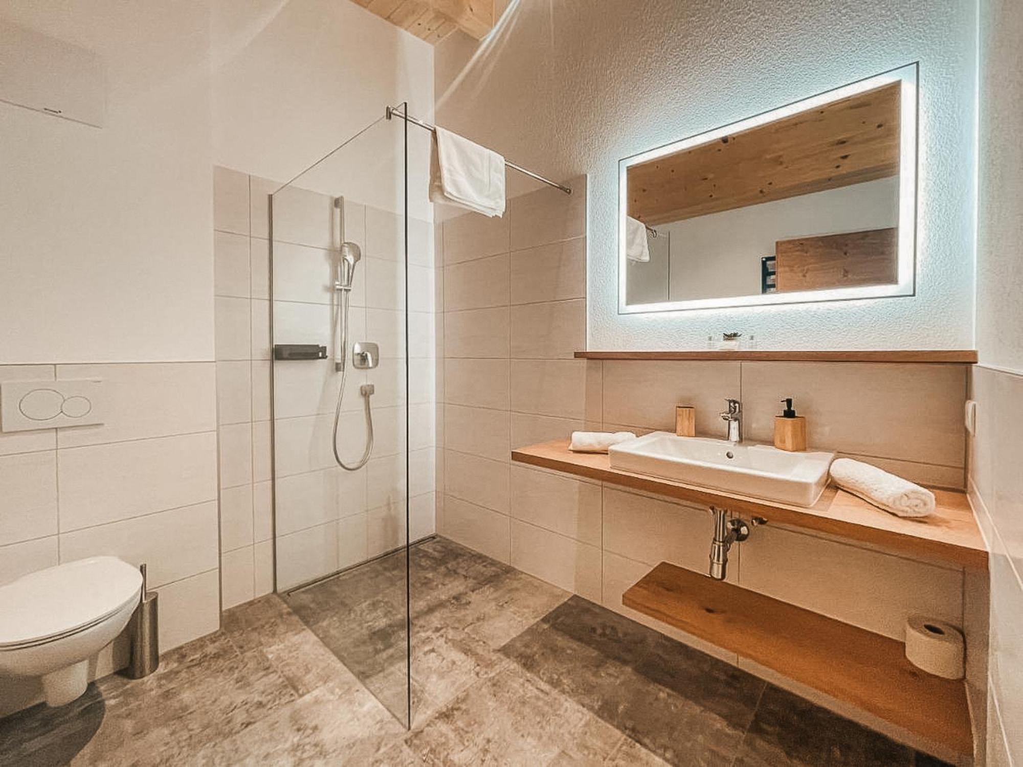 Zillerheart - Balcony Und Car Park By Alpenluxus Appartements Fuegen Ngoại thất bức ảnh